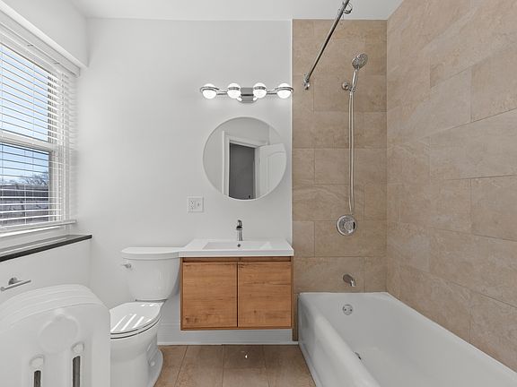 5th image of 4139 W Leland Ave APT 2W