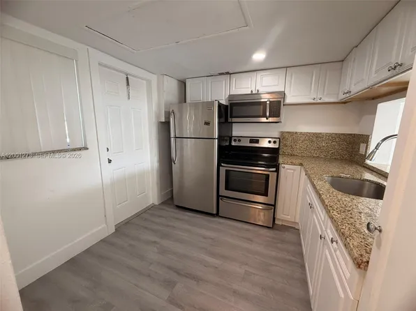 20111 NE 27th Ct, Aventura, FL