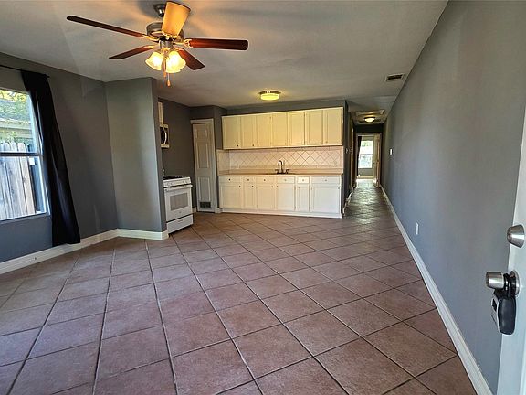 4th image of 1417 College St