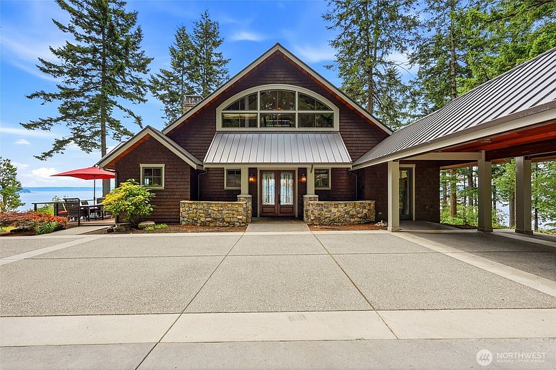 4th image of 4898 S Camano Drive