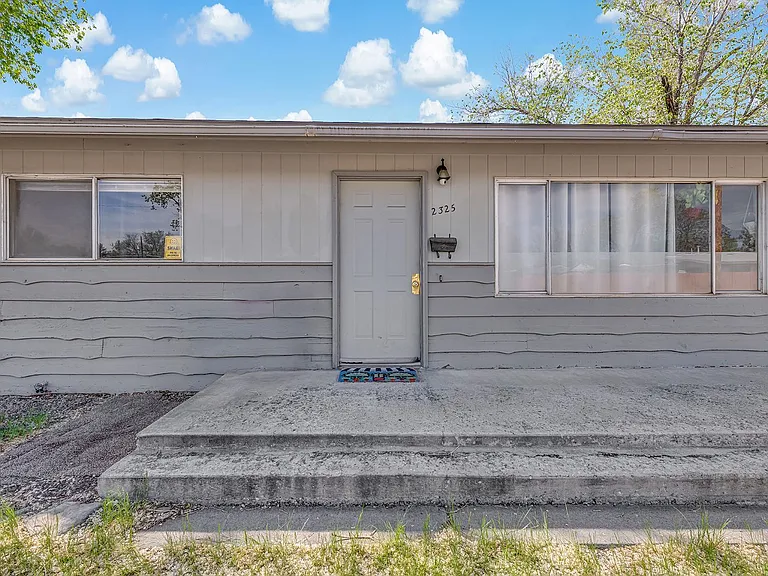 2325 Texas Ave — Photo 3