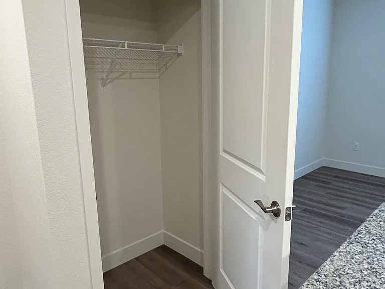 The Overlook Apartments — Photo 55