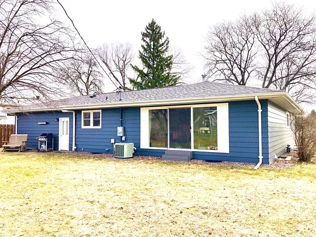 4 bed, 2748 sqft, $2,500 — Photo 3