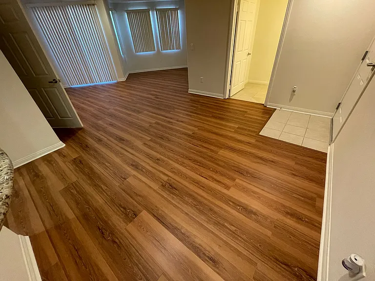 Glenoaks Villas — Photo 66