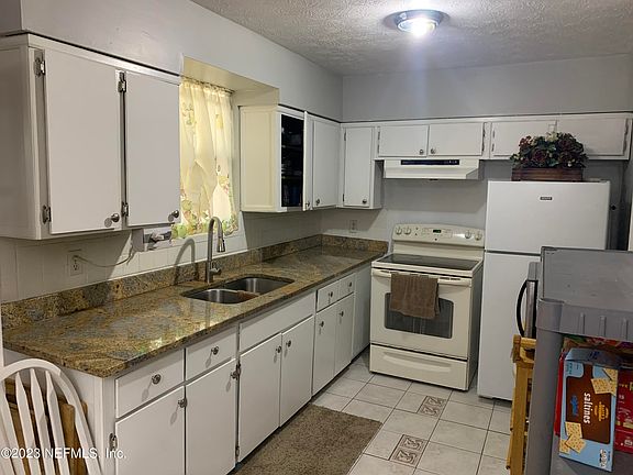 4th image of 5123 GRANN LLOYD Drive