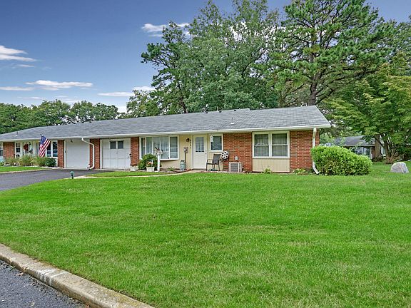 2nd image of 456A Portsmouth Dr #1001