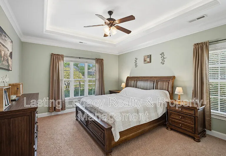 187 Marbrook Dr — Photo 19