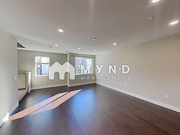 4th image of 711 Avenue One Dr