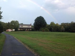 354 E Pioneer Dr, Lebanon Junction, KY 40150