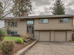 8213 NW 4th Ave, Vancouver, WA 98665