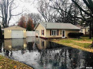 1626 Bateman St, Galesburg, IL 61401