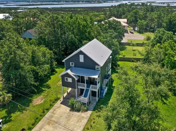 10444 Pin Oak Dr, Biloxi, MS 39532