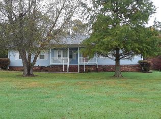 1969 Tucker Schoolhouse Rd, Hanson, KY 42413