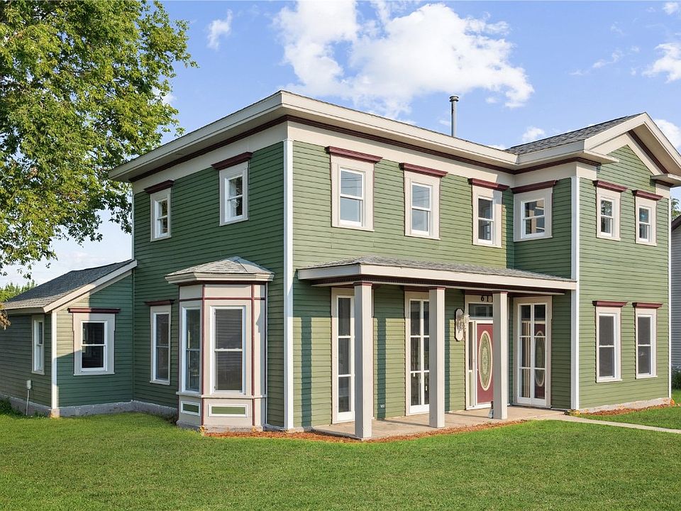 1st image of 611 3rd Ave NE