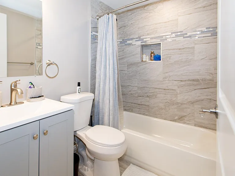 11 Arthur Dr W — Photo 19