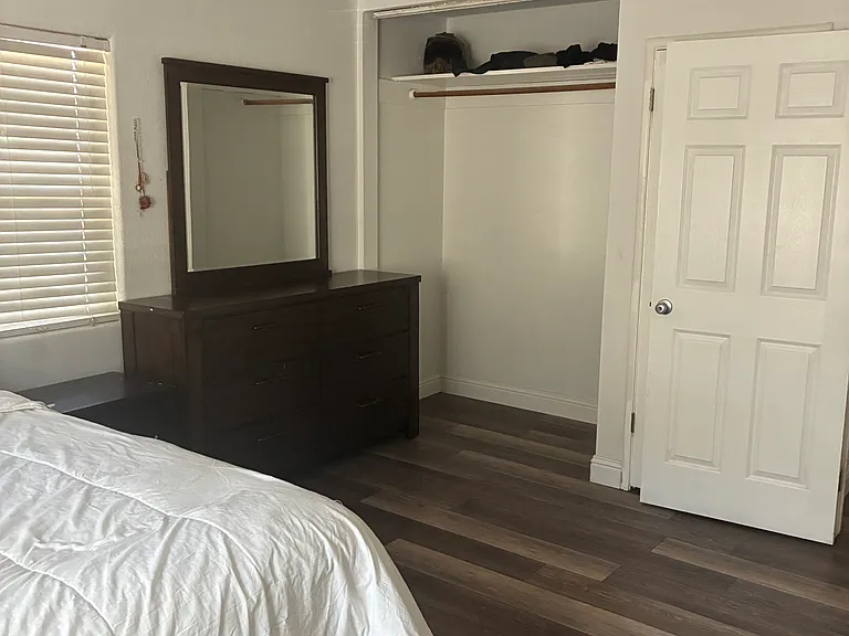 4301 Myrtle Ave — Photo 8