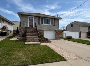 3363 Lawrence Ave, Oceanside, NY 11572
