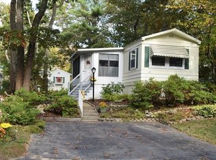 102 Holiday Dr, West Wareham, MA 02576