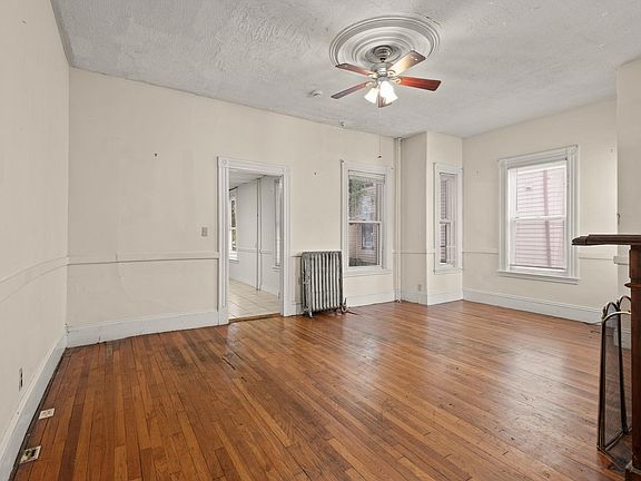5th image of 32-34 Linden St