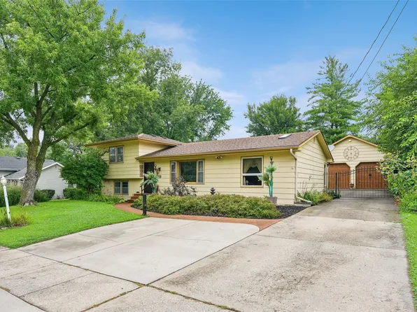 330 Greenfield Pkwy, Des Moines, IA 50320