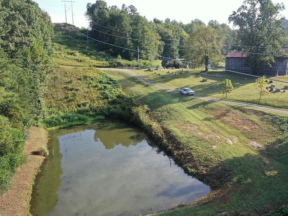 4th image of 85 Blackwell Dr