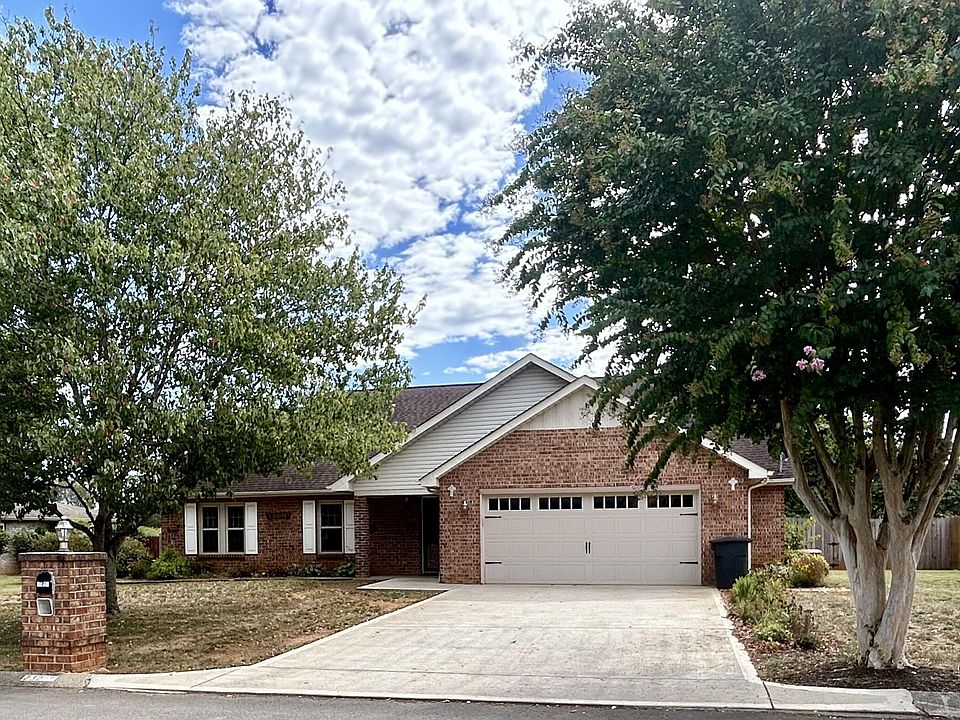 1st image of 2328 Portland Dr