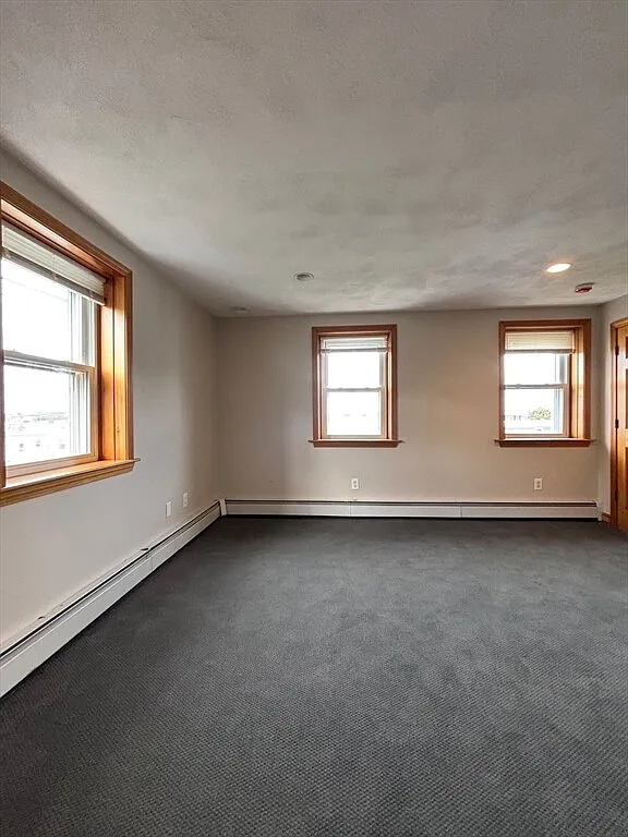 3 bed, 1200 sqft, $2,950 — Photo 3