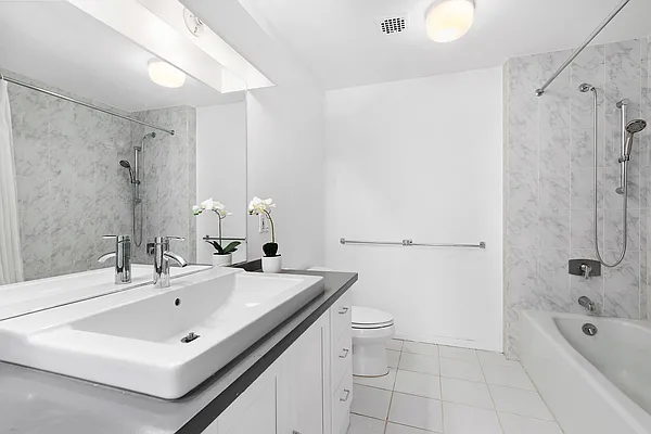 Rented by Compass | media 12