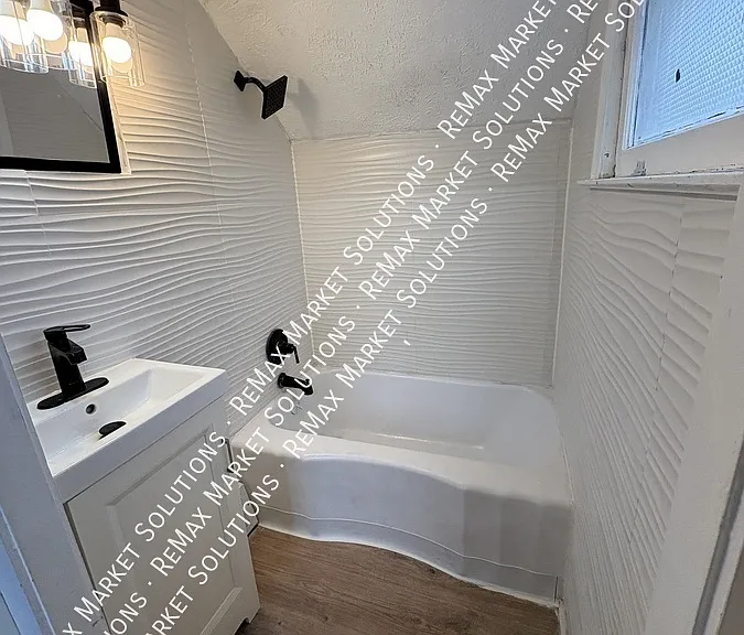 418 W 17th St #2 — Photo 13
