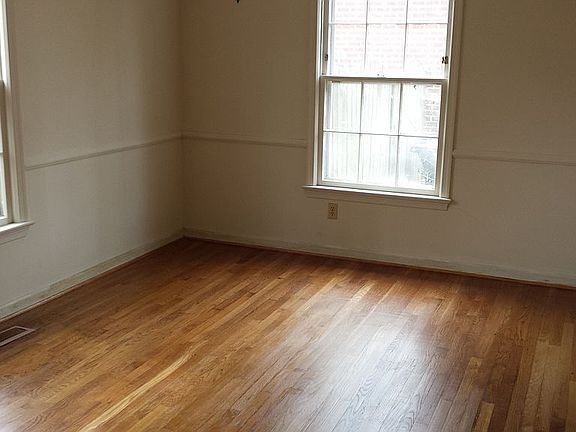 4th image of 604 Valley Forge Dr