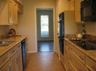 4915 Ashbrook Rd, Dallas, TX 75227