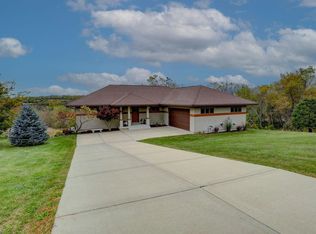 N9235 Cardinal Crest Ln, New Glarus, WI 53574