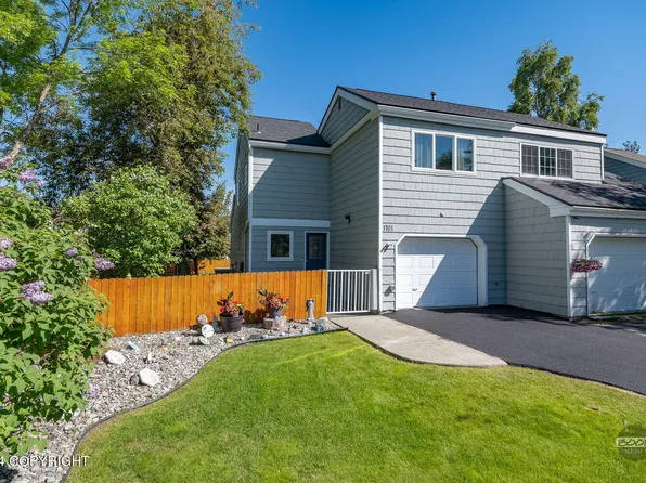 1701 Commodore Dr, Anchorage, AK 99507