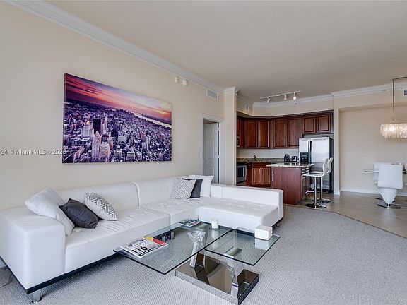 2nd image of 3001 NE 185th St APT 619