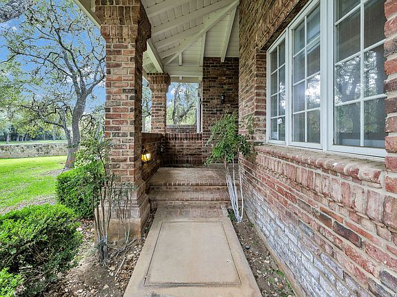 4th image of 33 Villa Jardin