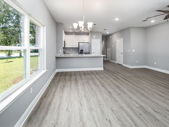 4th image of 969 Skylark Rd