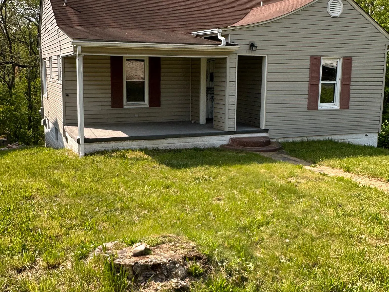 402 E St — Photo 4