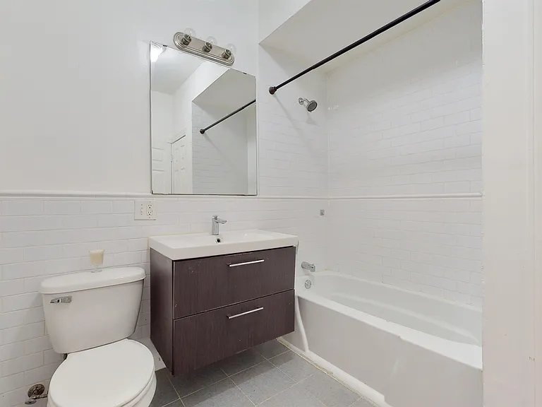 131 Brunswick St #A — Photo 9