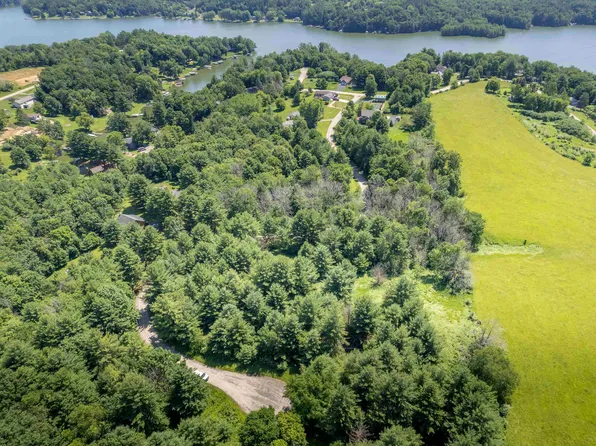 L10 Catbird Ct, La Valle, WI 53941