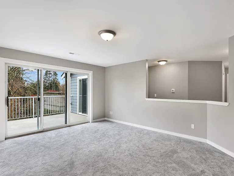 521 Main Pl — Photo 15