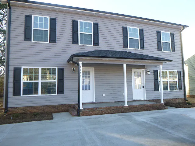 1200 Davis St #1 — Photo 1
