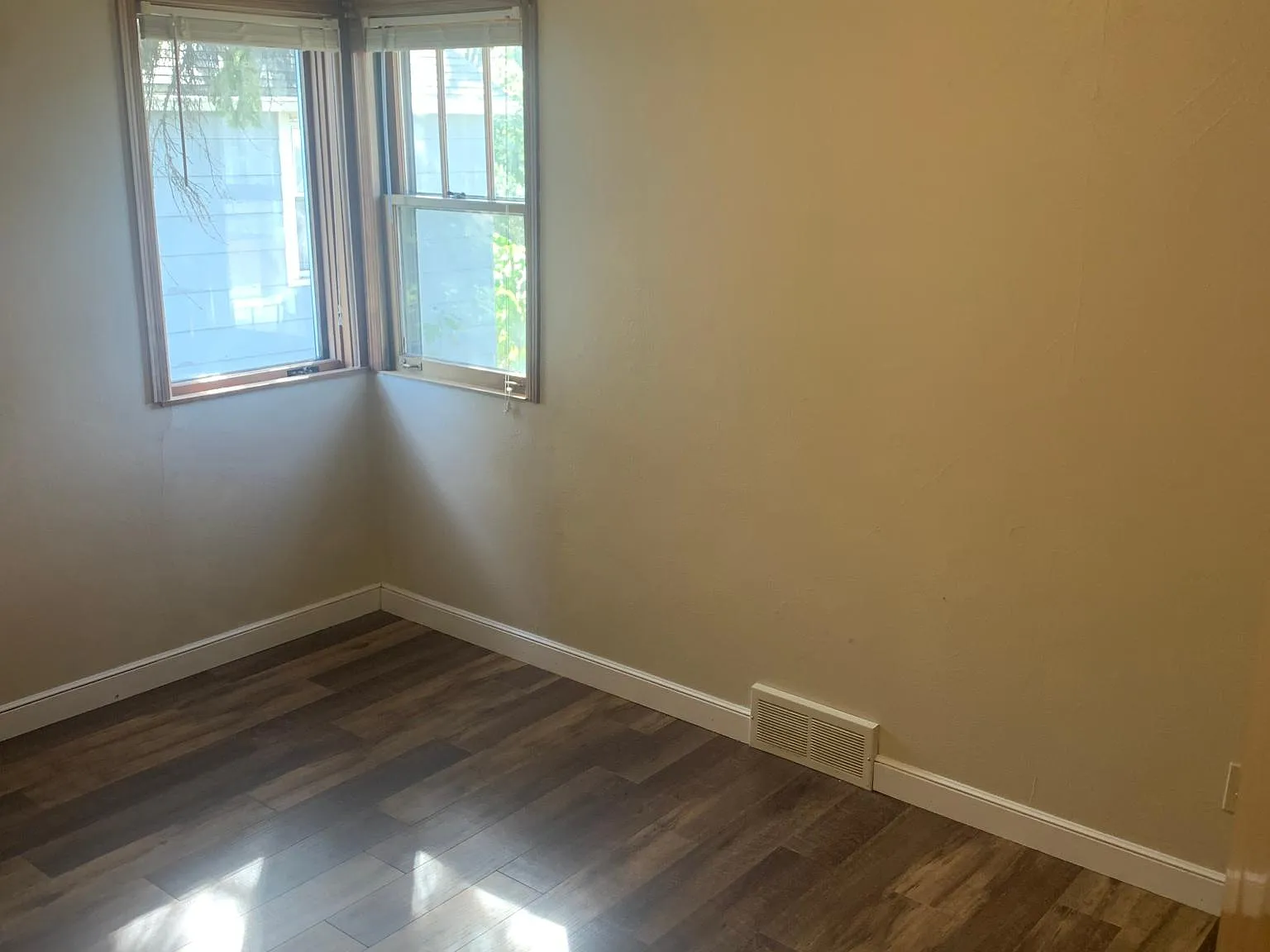 414 Belle Ave — Photo 2