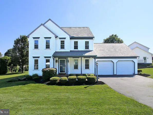 7 Behrens Dr #L-0140, Palmyra, PA 17078