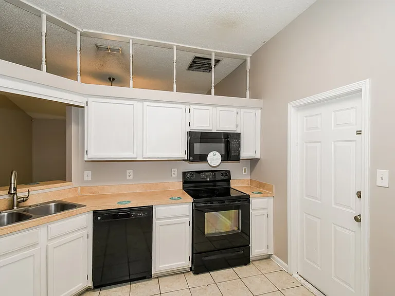 5337 Lacy Jane Way — Photo 6