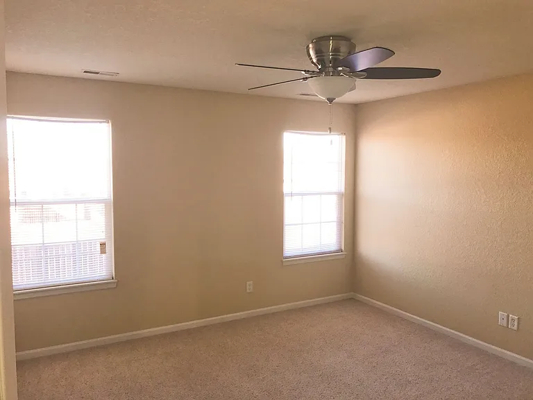 2410 Brooke Bnd — Photo 9