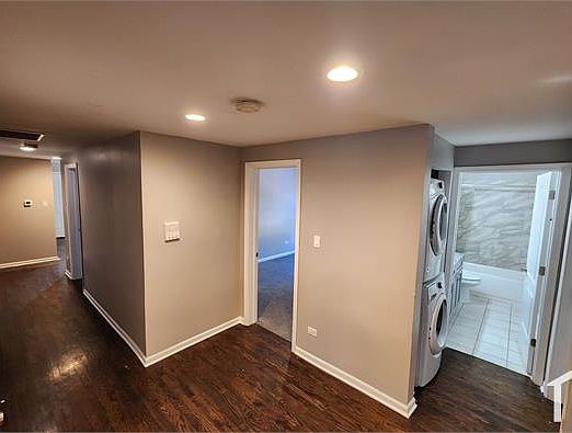 1st image of 4618 S Lake Park Ave