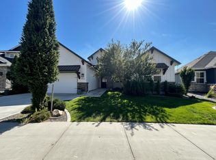 5561 E Hootowl Dr, Boise, ID 83716