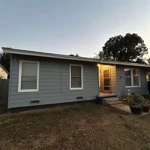 608 Clark Ave, Comanche, OK, 73529