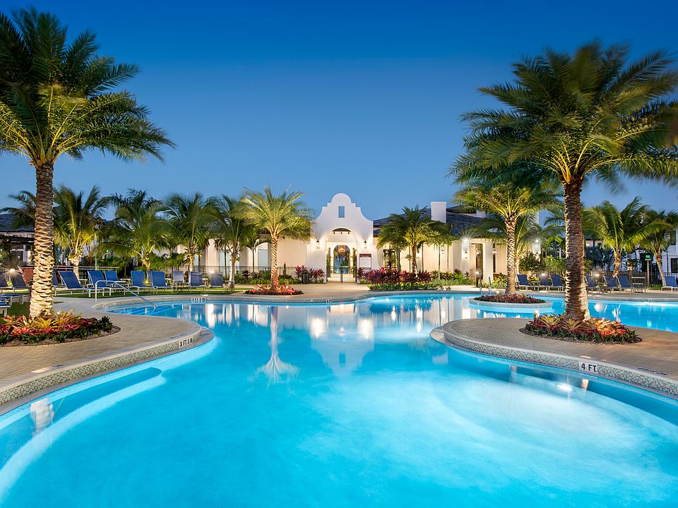 Resort Style Pool