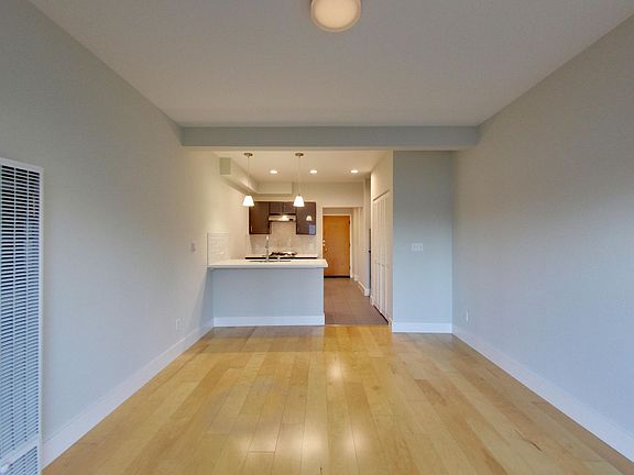 5th image of 1127-1133 Kearny St #1295R